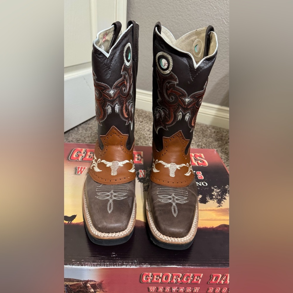 Rodeo Cowboy Boots Men’s Genuine Leather Western Square Toe Boots.